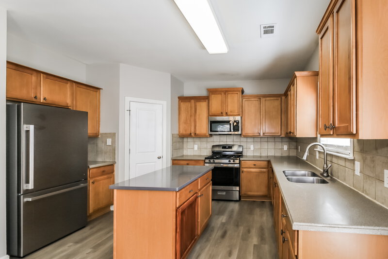 2,440/Mo, 2528 Mockingbird Ln Locust Grove, GA 30248 Kitchen View