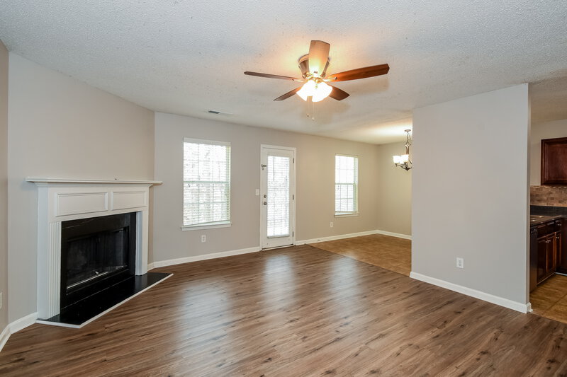 1,775/Mo, 123 Hidden Creek Dr Canton, GA 30114 Living Room View