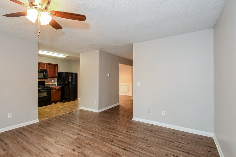 1,775/Mo, 123 Hidden Creek Dr Canton, GA 30114 Living Room View 2