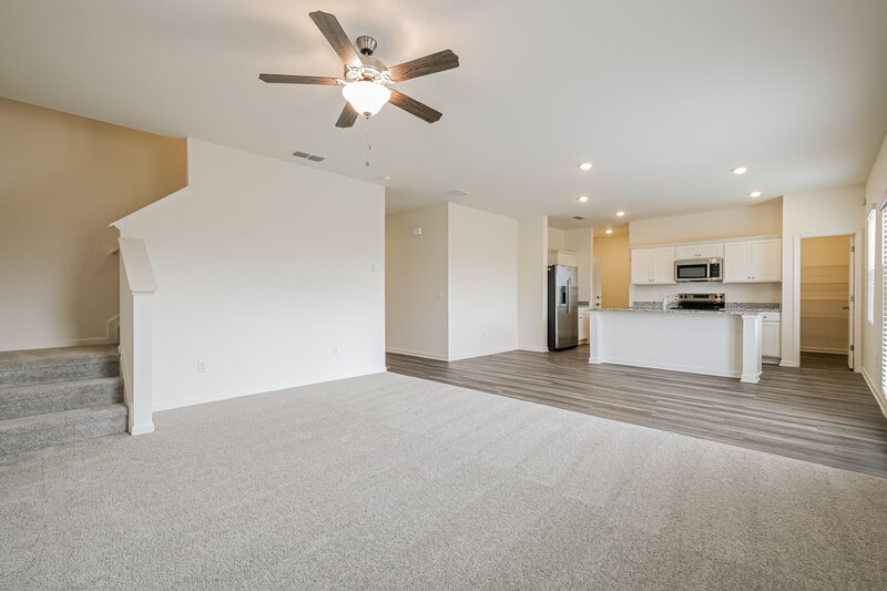 1,915/Mo, 208 Long Dr Bethlehem, GA 30620 Living Room View 2