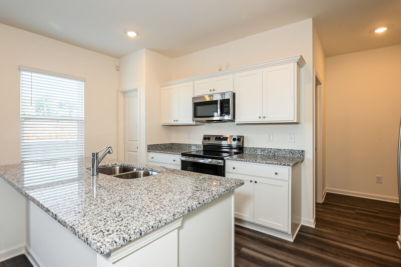 1,870/Mo, 193 Long Dr Bethlehem, GA 30620 Kitchen View