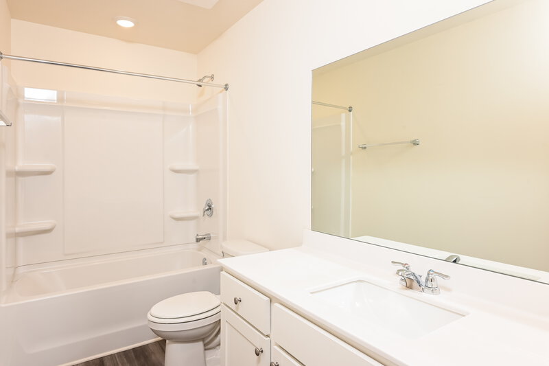 1,870/Mo, 193 Long Dr Bethlehem, GA 30620 Bathroom View
