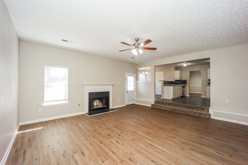 2,780/Mo, 275 Vaness Dr McDonough, GA 30253 Family Room View