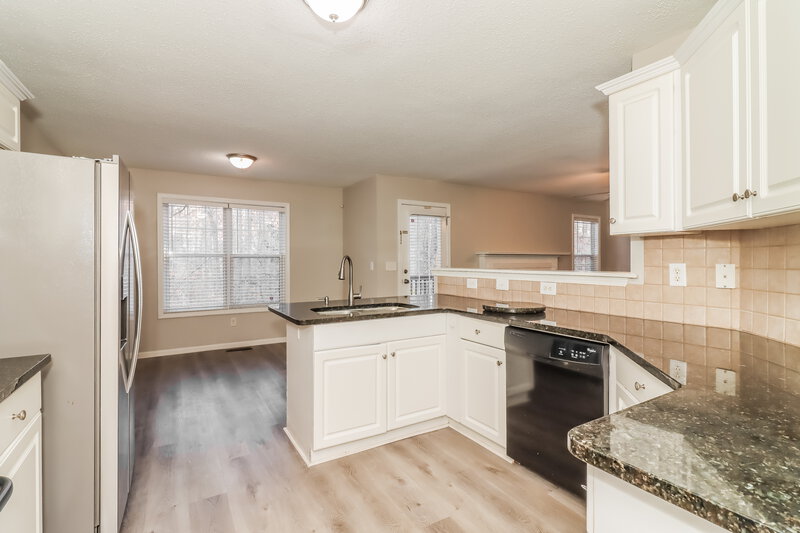 2,345/Mo, 3862 Saint George Ter SW Powder Springs, GA 30127 Kitchen View