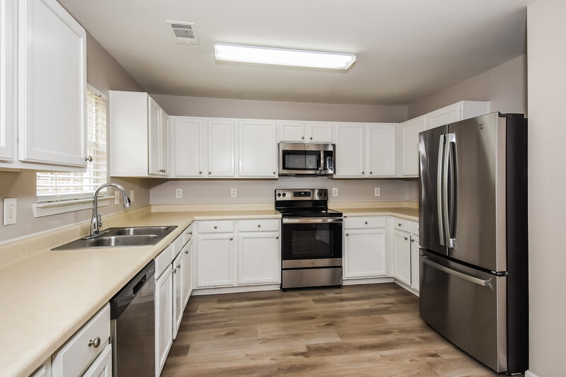 2,200/Mo, 3120 Centerglen Ln Cumming, GA 30040 Kitchen View