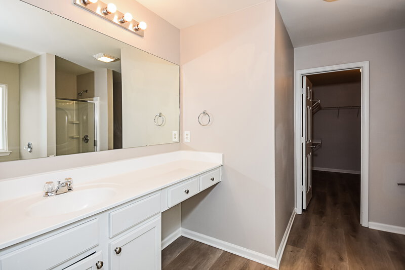 2,200/Mo, 3120 Centerglen Ln Cumming, GA 30040 Main Bathroom View