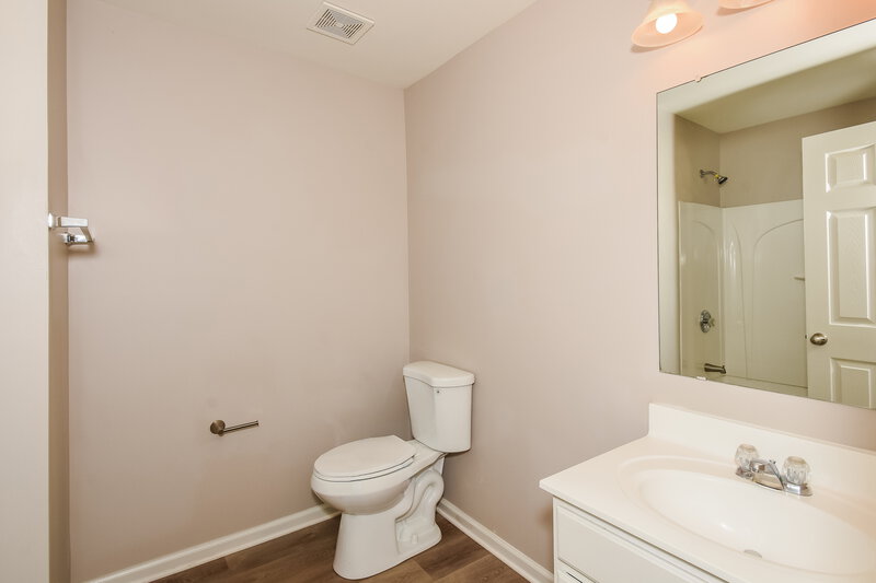 2,200/Mo, 3120 Centerglen Ln Cumming, GA 30040 Bathroom View