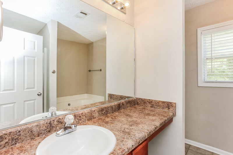 2,240/Mo, 398 Glenleigh Dr Canton, GA 30114 Main Bathroom View