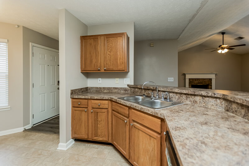 2,065/Mo, 4878 Noah Rdg Acworth, GA 30101 Kitchen View 2