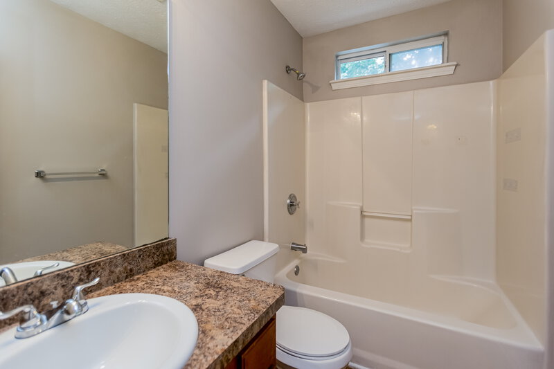 2,065/Mo, 4878 Noah Rdg Acworth, GA 30101 Bathroom View