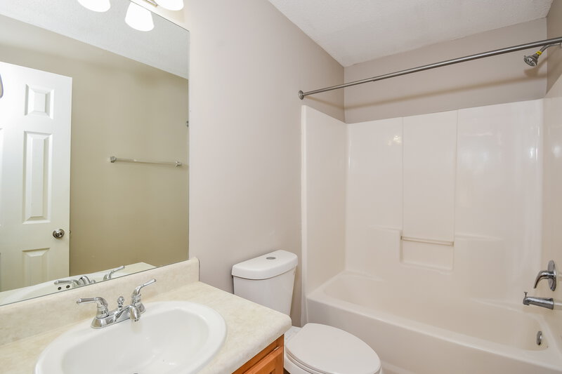 1,865/Mo, 176 Baywood Way Hiram, GA 30141 Bathroom View