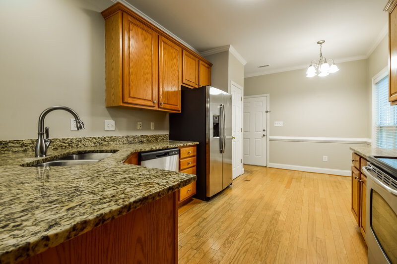 2,550/Mo, 38 Gables Way Newnan, GA 30265 Kitchen View