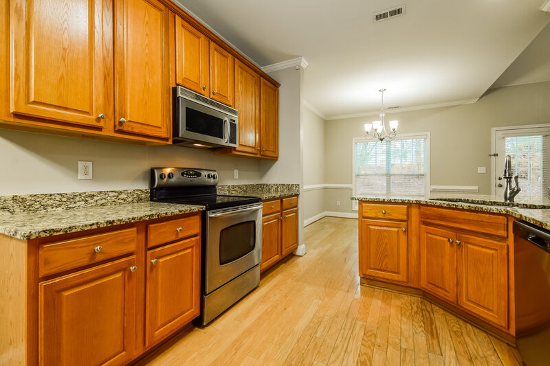 2,550/Mo, 38 Gables Way Newnan, GA 30265 Kitchen View 2