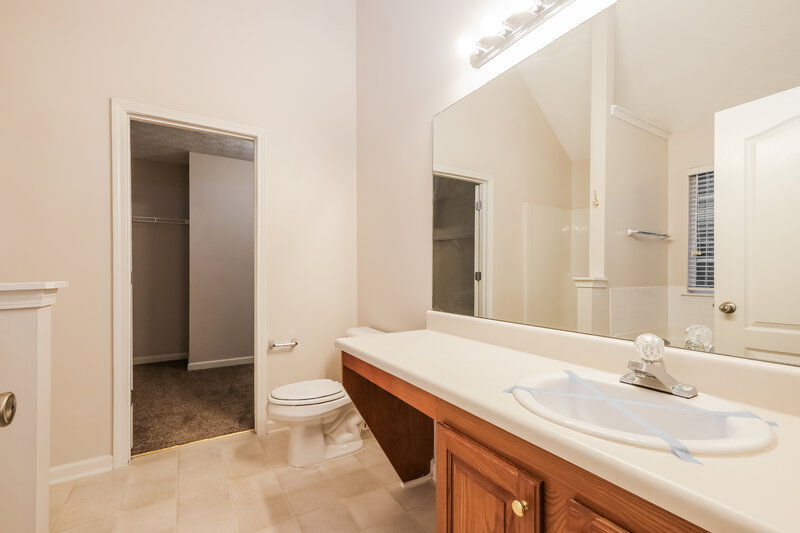 1,995/Mo, 3900 Georgia Dr Douglasville, GA 30135 Main Bathroom View