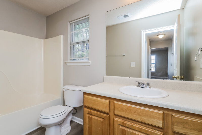 1,725/Mo, 235 London Dr McDonough, GA 30253 Bathroom View