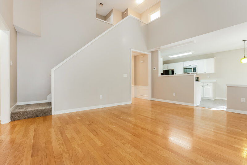 0/Mo, 4259 Pentworth Ln NW Kennesaw, GA 30144 Living Room View 2