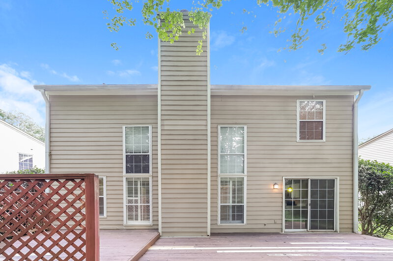 0/Mo, 4259 Pentworth Ln NW Kennesaw, GA 30144 Rear View
