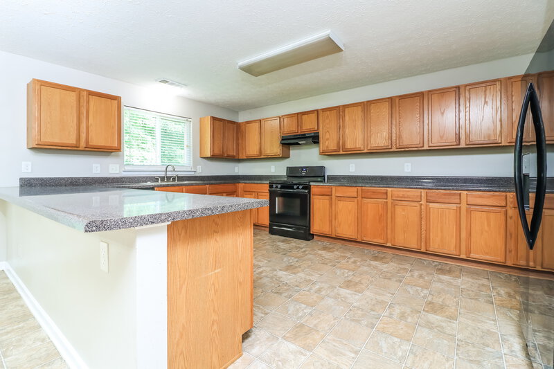 1,935/Mo, 130 Sugar Berry Pl Dallas, GA 30157 Kitchen View 2