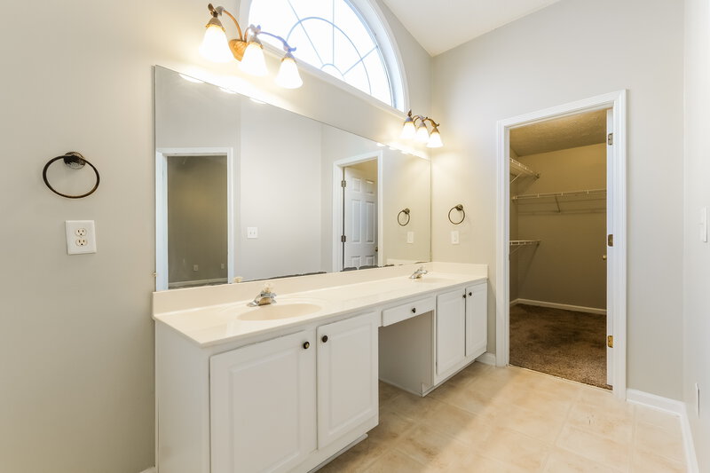 2,095/Mo, 555 The Boulevard Newnan, GA 30263 Main Bathroom View