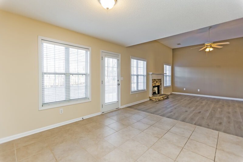 2,305/Mo, 5335 Yoshino Ter Powder Springs, GA 30127 Floorplan View 3