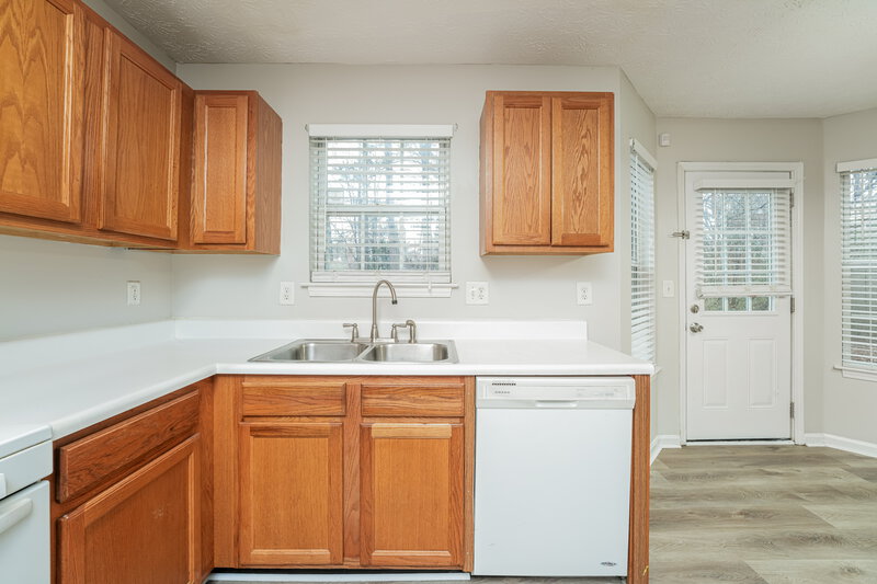 1,865/Mo, 126 Springbottom Dr Lawrenceville, GA 30045 Kitchen View 2
