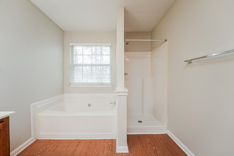 1,865/Mo, 126 Springbottom Dr Lawrenceville, GA 30045 Main Bathroom View 2
