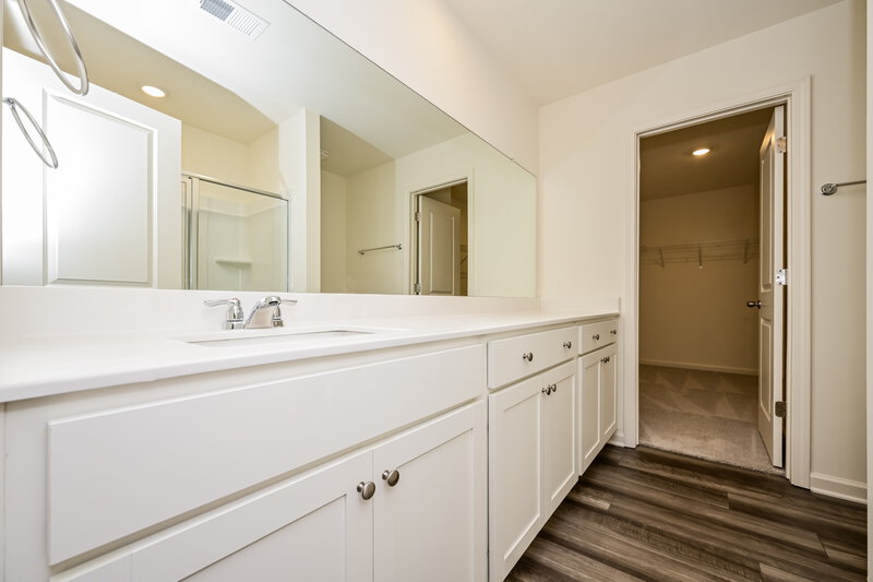 1,945/Mo, 7661 Saffron Ave Covington, GA 30014 Main Bathroom View