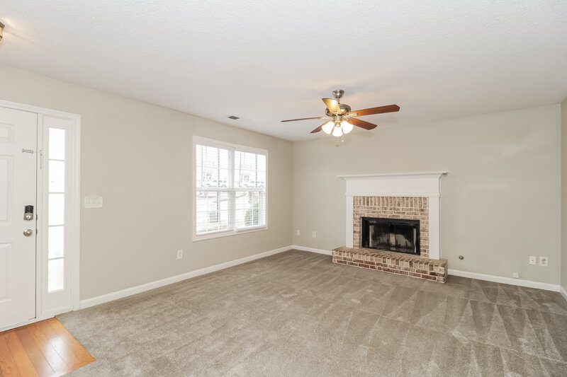 2,480/Mo, 283 Greystone Cir Hiram, GA 30141 Living Room View 2