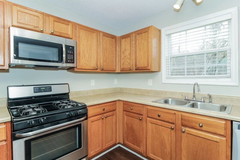 2,480/Mo, 283 Greystone Cir Hiram, GA 30141 Kitchen View 2