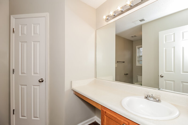 2,480/Mo, 283 Greystone Cir Hiram, GA 30141 Main Bathroom View