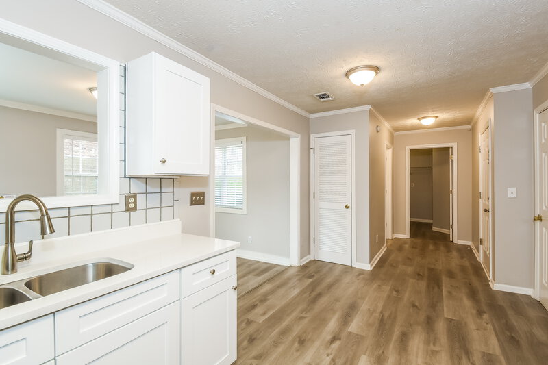 2,175/Mo, 3082 Sentinel Cir Lawrenceville, GA 30043 Kitchen View 3