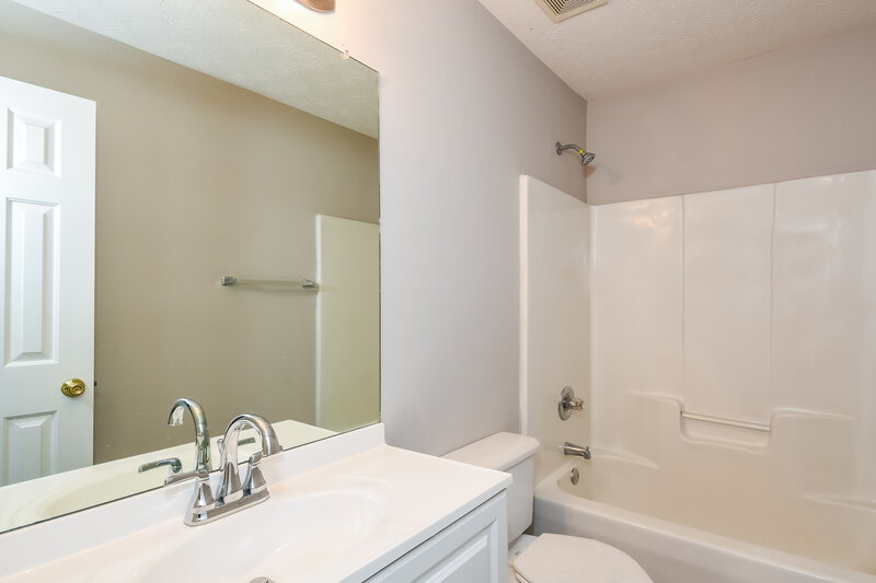 2,175/Mo, 3082 Sentinel Cir Lawrenceville, GA 30043 Bathroom View