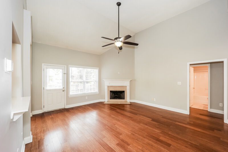 2,285/Mo, 336 Baldwin Ct Newnan, GA 30263 Living Room View