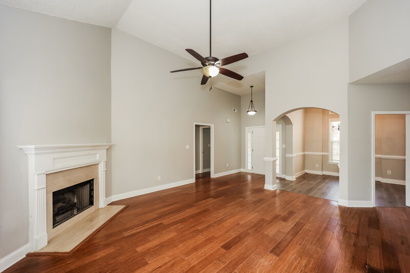 2,285/Mo, 336 Baldwin Ct Newnan, GA 30263 Living Room View 3