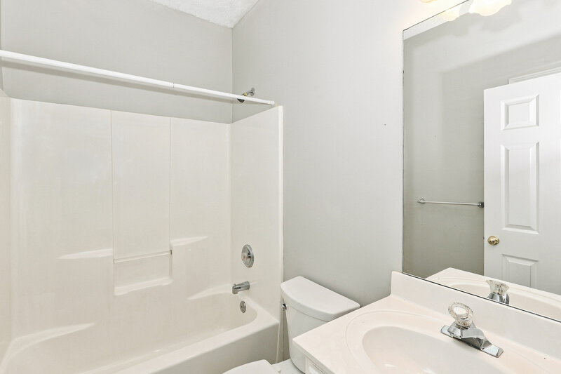 2,180/Mo, 336 Baldwin Ct Newnan, GA 30263 Bathroom View