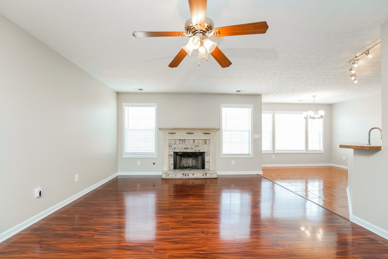 1,785/Mo, 150 Charleston Pl Covington, GA 30016 Living Room View