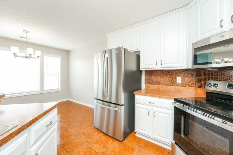 1,785/Mo, 150 Charleston Pl Covington, GA 30016 Kitchen View