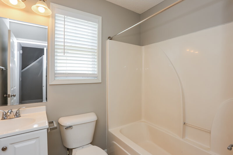 1,815/Mo, 3925 Pine Village Pl Loganville, GA 30052 Bathroom View