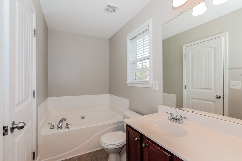2,165/Mo, 1264 Stella Ct Lawrenceville, GA 30046 Main Bathroom View 2