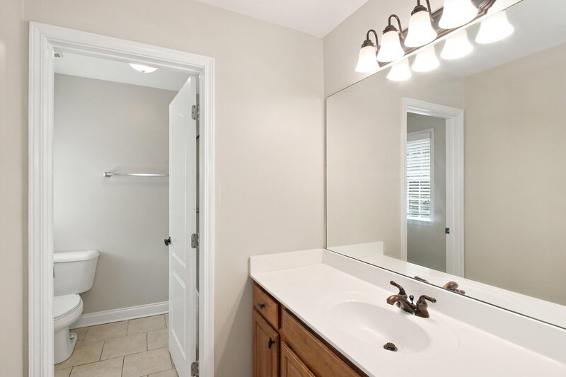 2,210/Mo, 128 Camden Rd Newnan, GA 30265 Bathroom View