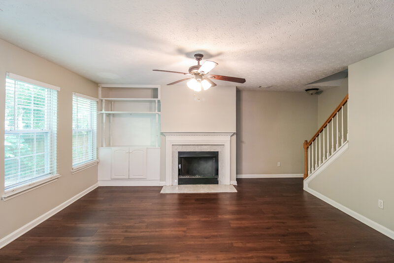 2,070/Mo, 1120 Eatonton Way McDonough, GA 30252 Living Room View