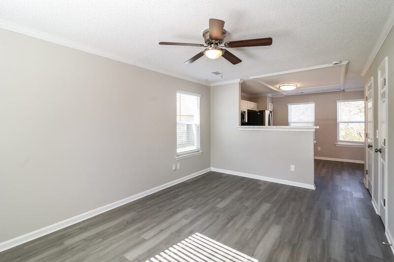 1,635/Mo, 1611 Hallmark Hills Dr Griffin, GA 30223 Living Room View 3