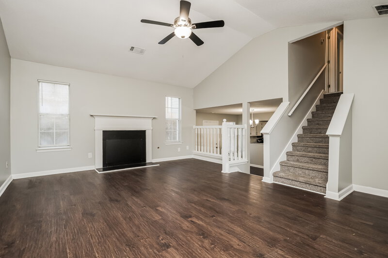 1,780/Mo, 721 Village Overlook McDonough, GA 30253 Living Room View 2