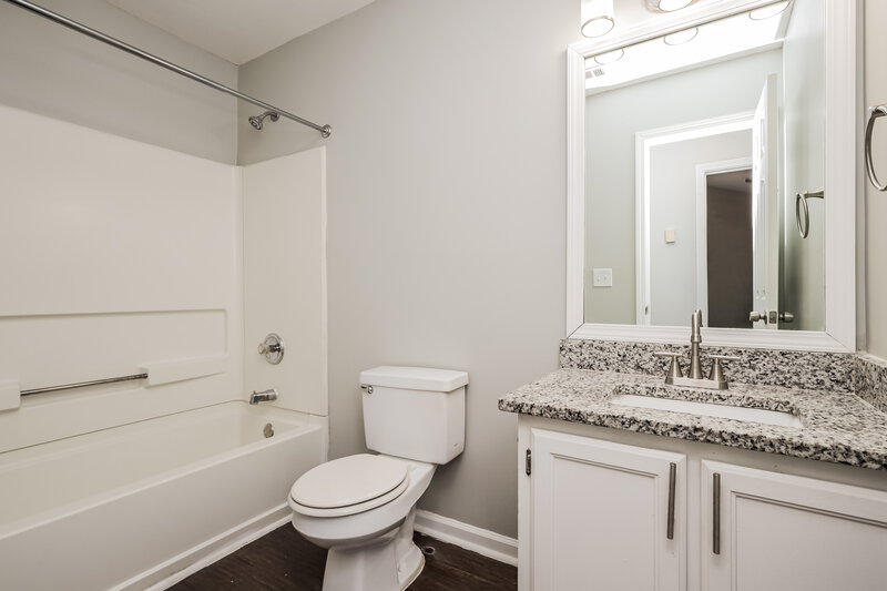 1,780/Mo, 721 Village Overlook McDonough, GA 30253 Bathroom View