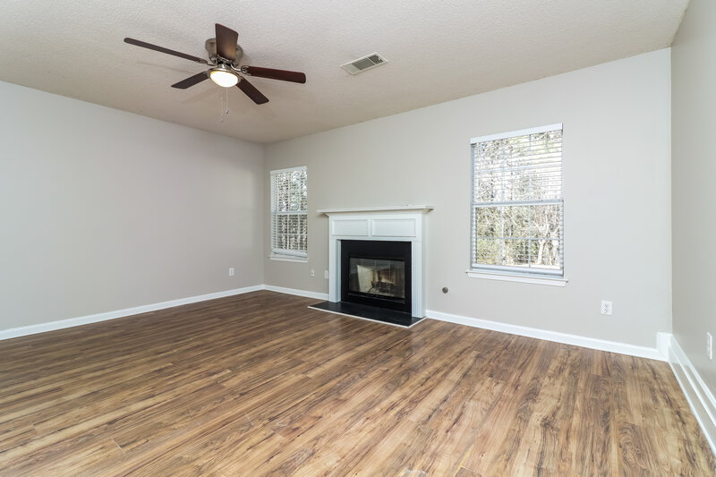 2,195/Mo, 318 Baywood Way Hiram, GA 30141 Living Room View