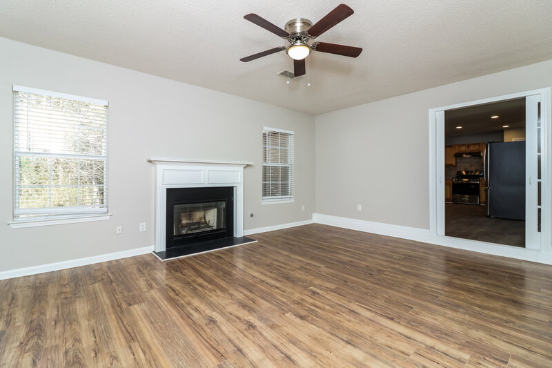 2,195/Mo, 318 Baywood Way Hiram, GA 30141 Living Room View 2