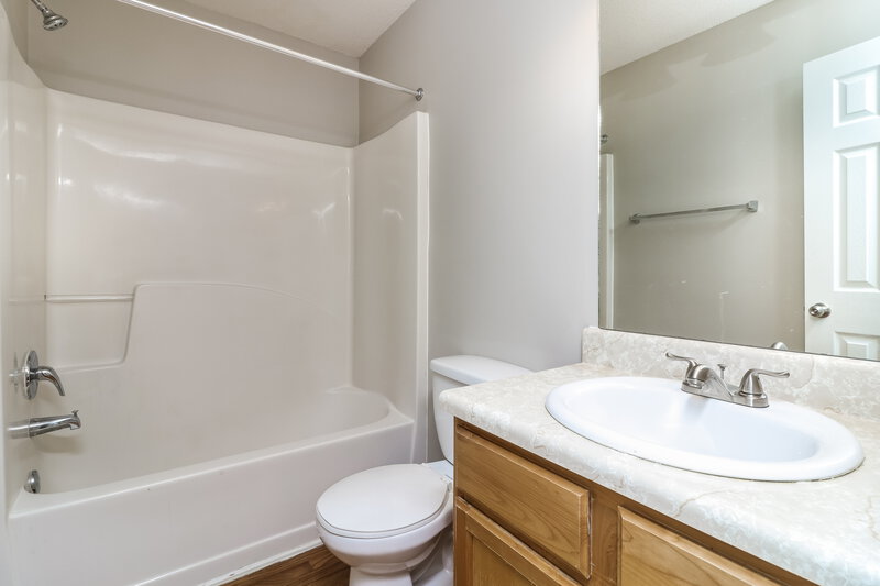 2,195/Mo, 318 Baywood Way Hiram, GA 30141 Bathroom View 2