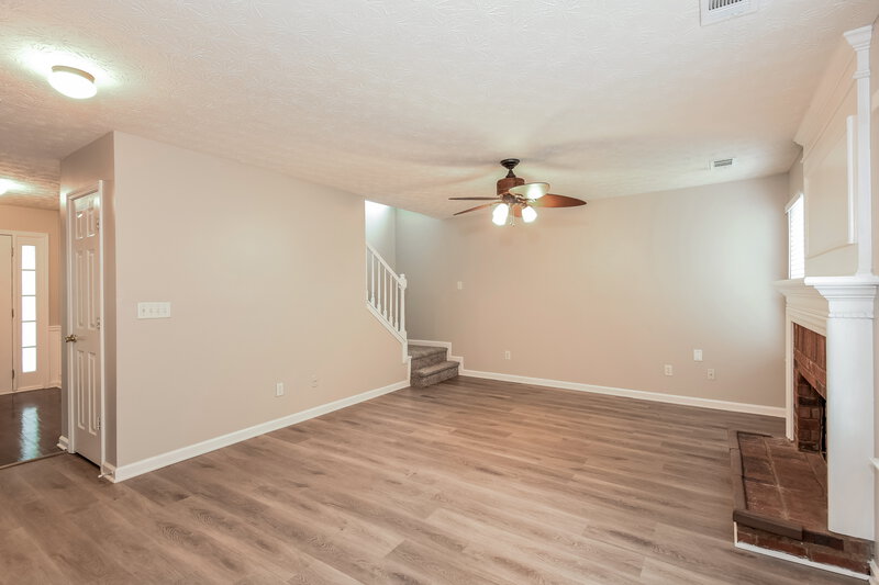 2,510/Mo, 4021 Plantation Mill Dr Buford, GA 30519 Living Room View
