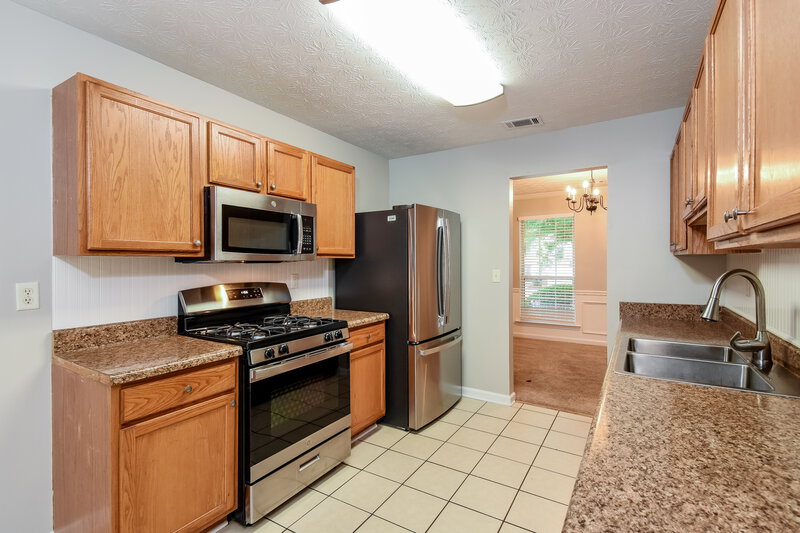 2,510/Mo, 4021 Plantation Mill Dr Buford, GA 30519 Kitchen View 2