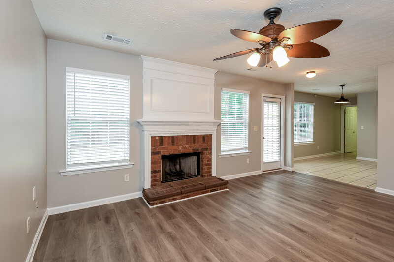 2,510/Mo, 4021 Plantation Mill Dr Buford, GA 30519 Family Room View